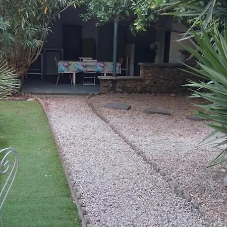 Maison Catalane Avec Jardin